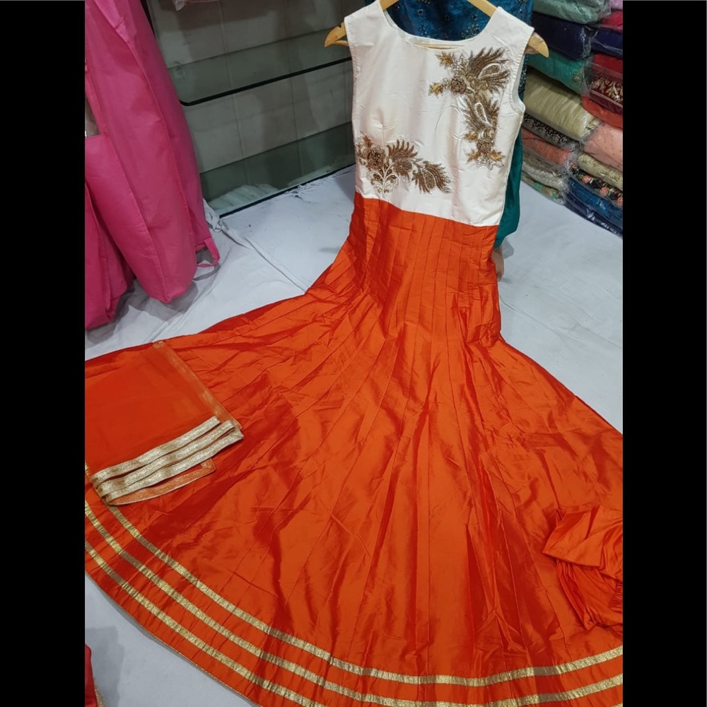 Indian Pakistani punjabi - long gown style